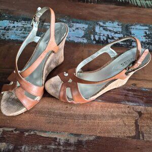 ✨ Guess Cork Wedge Sandals – Size 9.5 (Excellent Condition!) ✨